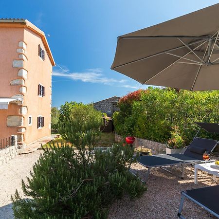 Apartments Lina Vrh  Exterior photo
