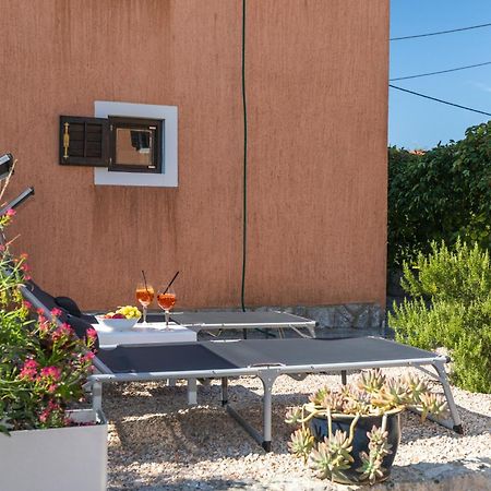 Apartments Lina Vrh  Exterior photo