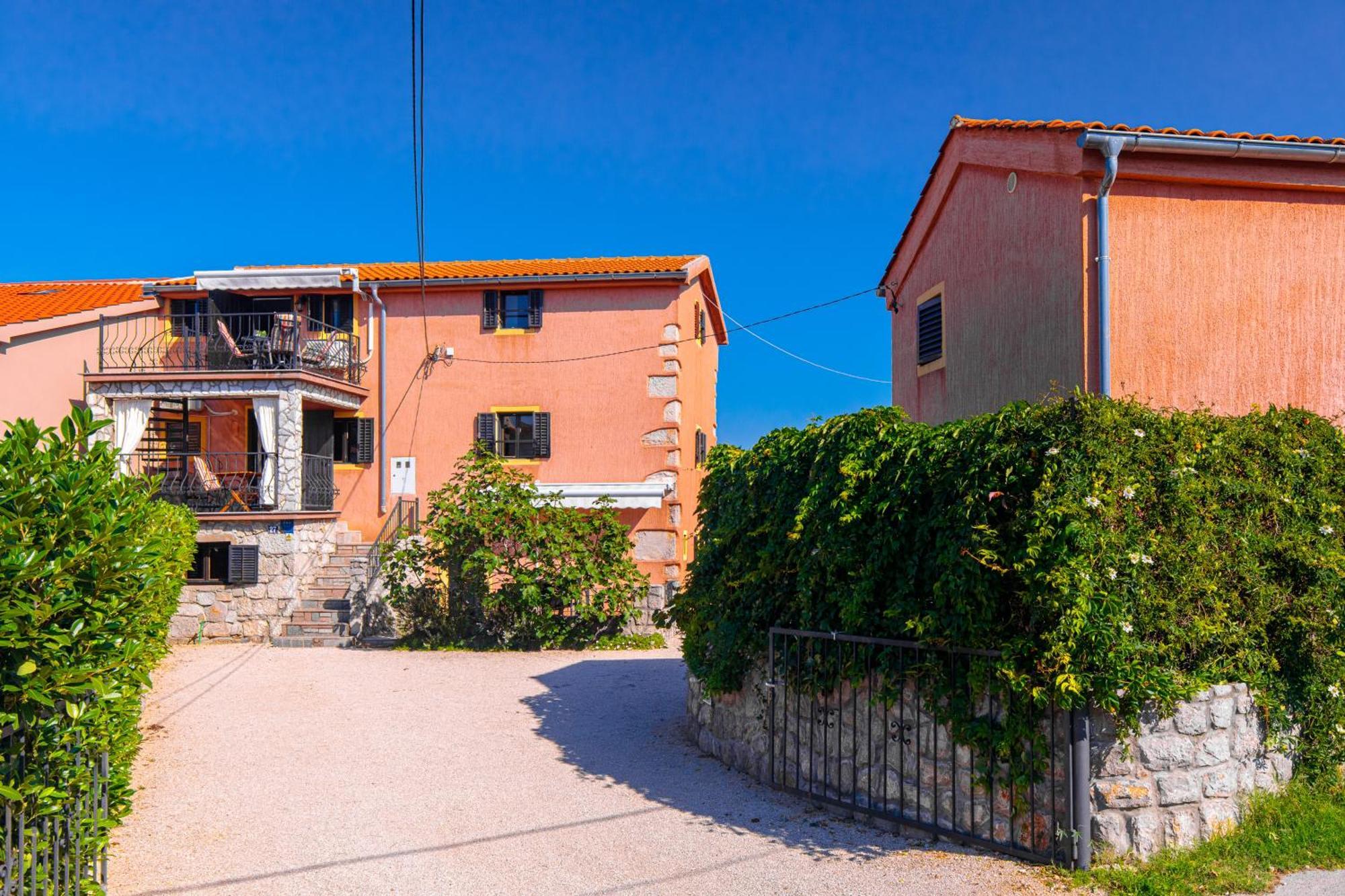 Apartments Lina Vrh  Exterior photo